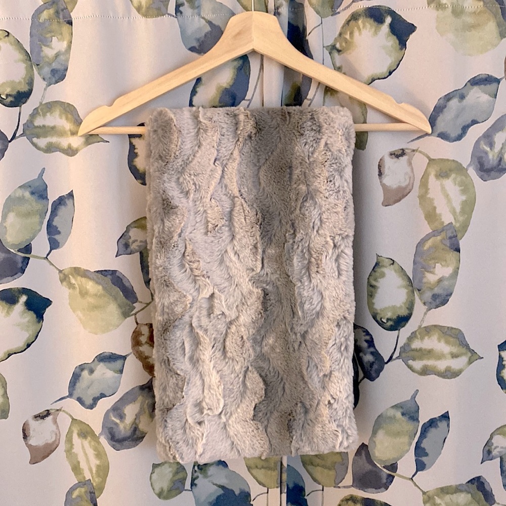 NWOT Loft Infinity Scarf